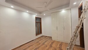 Room in 1 BHK Builder Floor at Saket – for Rent