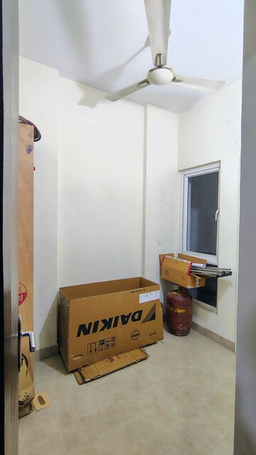 Living Room in 3.5 BHK Apartment at Shree Vardhman Victoria, Sector 70 – for Rent