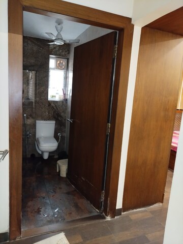 Attached Bathroom in 5 BHK Apartment at Topsia – for Sale