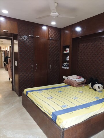 Master Bedroom in 5 BHK Apartment at Topsia – for Sale