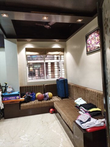 5 BHK Apartment For Sale in Topsia