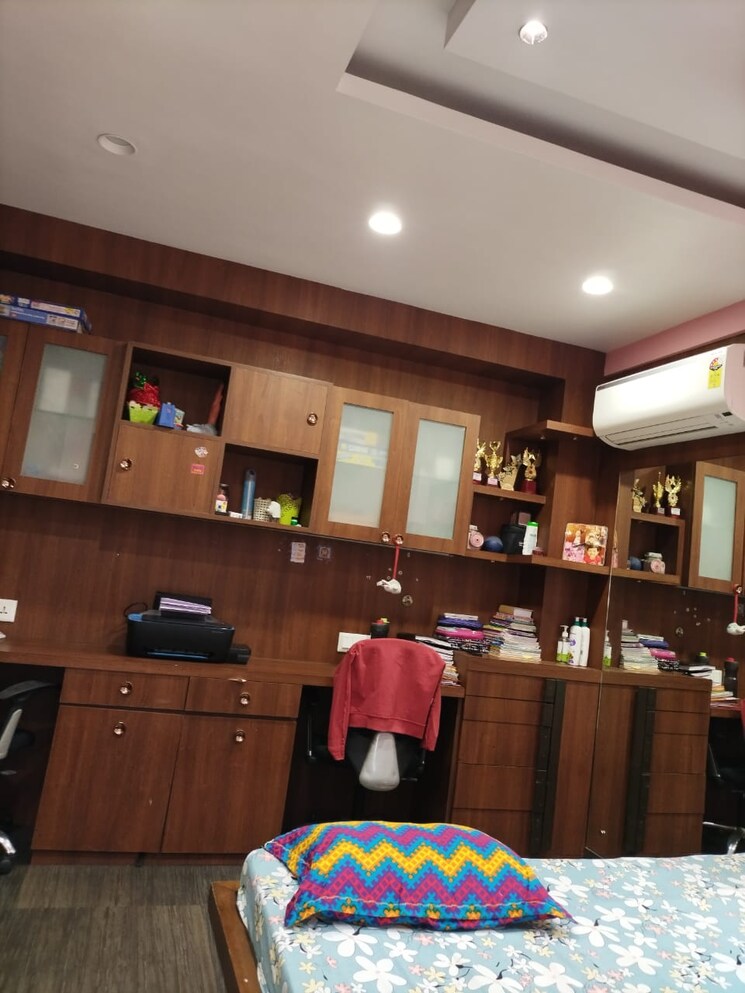 Bedroom, topsia 5 Bedroom 2200 Sq.Ft. Apartment In Topsia Kolkata 9550267