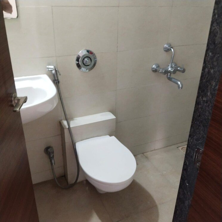 Bathroom, neev-itrend-life-2 2 Bedroom 647 Sq.Ft. Apartment In Wakad Pune 9550310