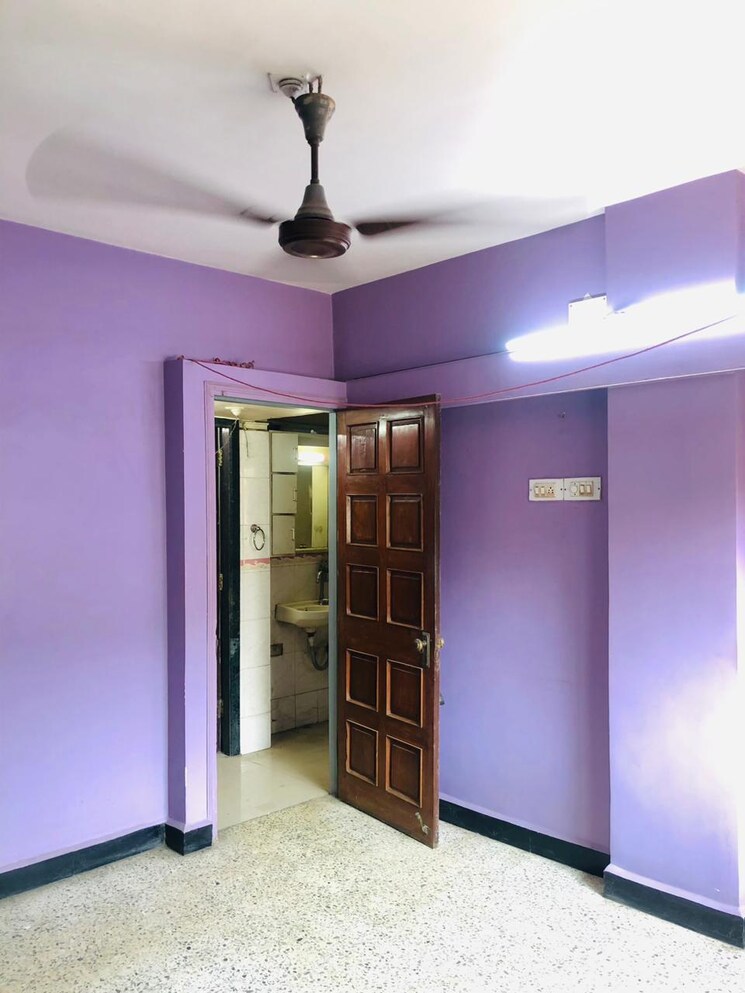 Room, shri-kedarnath-chs 1 Bedroom 696 Sq.Ft. Apartment In Kalyan West Thane 9550308