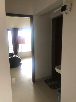 Room in 3 BHK Apartment at Kolte Patil Stargaze, Bavdhan – for Rent