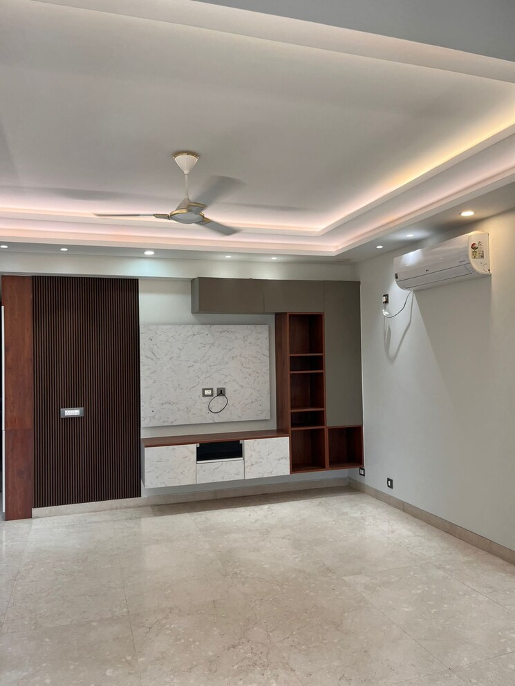 Room, paras-irene 3.5 Bedroom 2200 Sq.Ft. Apartment In Sector 70a Gurgaon 9550351