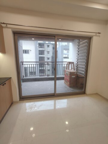 Room in 3 BHK Apartment at Frontline Seven, Kokapet – for Rent