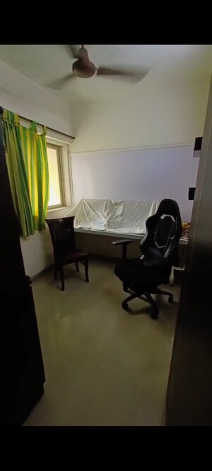 Study Room in 2.5 BHK Apartment at Rosa Gardenia, Ghodbunder Road – for Sale