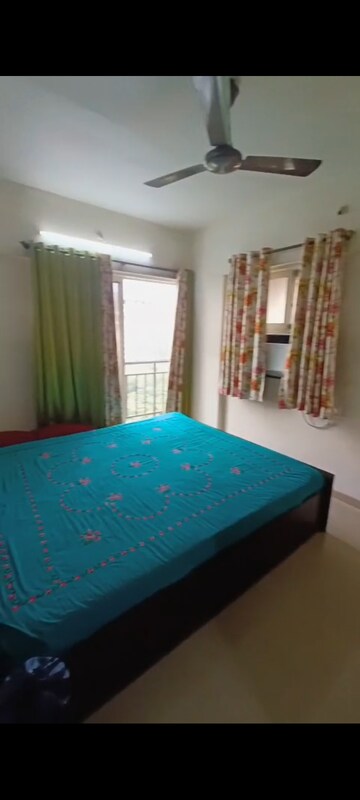 Bedroom in 2.5 BHK Apartment at Rosa Gardenia, Ghodbunder Road – for Sale