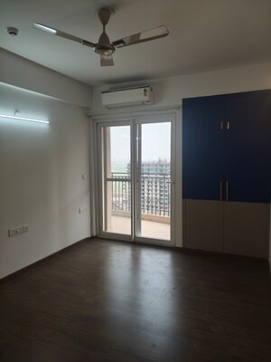 Room in 3.5 BHK Apartment at ATS Homekraft Pious Hideaways, Sector 150 – for Sale