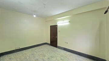 Room in 3 BHK Apartment at Middleton Street – for Sale