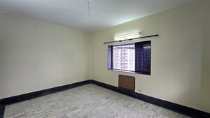 Room in 3 BHK Apartment at Middleton Street – for Sale