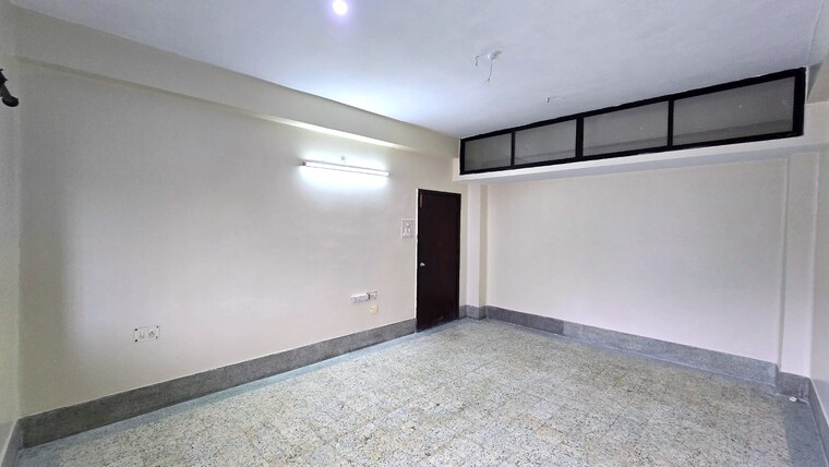 Room, middleton street 3 Bedroom 1700 Sq.Ft. Apartment In Middleton Street Kolkata 9550447