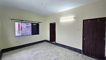 Room in 3 BHK Apartment at Middleton Street – for Sale