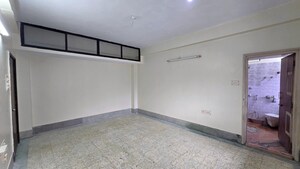 Room in 3 BHK Apartment at Middleton Street – for Sale