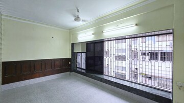 Room in 3 BHK Apartment at Middleton Street – for Sale