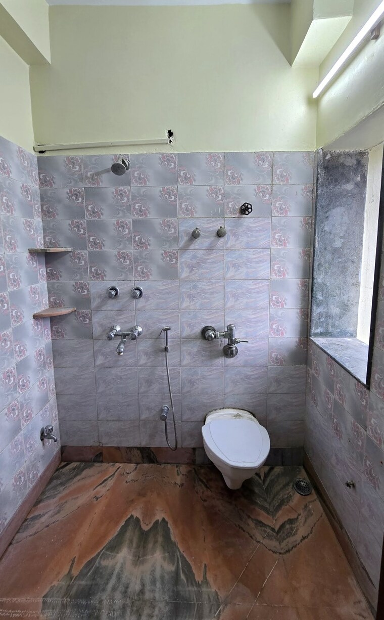 Bathroom, middleton street 3 Bedroom 1700 Sq.Ft. Apartment In Middleton Street Kolkata 9550447