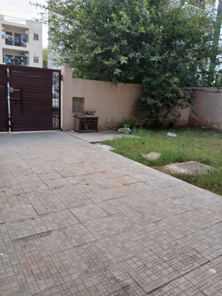 Exterior View, sector 46 2 Bedroom 204 Sq.Yd. Independent House In Sector 46 Gurgaon 9550474