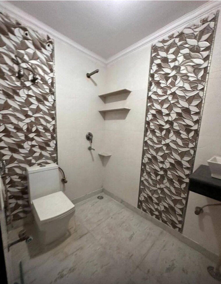 Bathroom, chattarpur 1 Bedroom 450 Sq.Ft. Builder Floor In Chattarpur Delhi 9550487