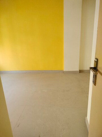 Room in 1 BHK Apartment at Puranik City, Kasarvadavali – for Sale