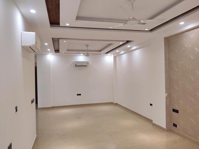 Cover Image, sector 43 4 Bedroom 500 Sq.Yd. Builder Floor In Sector 43 Gurgaon 9550501