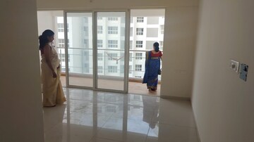 Room in 3 BHK Apartment at Paranjape Gloria Grand, Bavdhan – for Rent