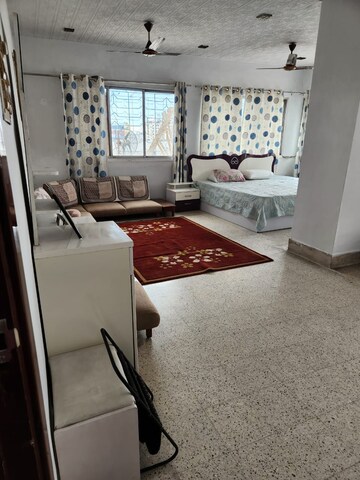 Living Room in 4 BHK Apartment at Shakespeare Sarani – for Sale