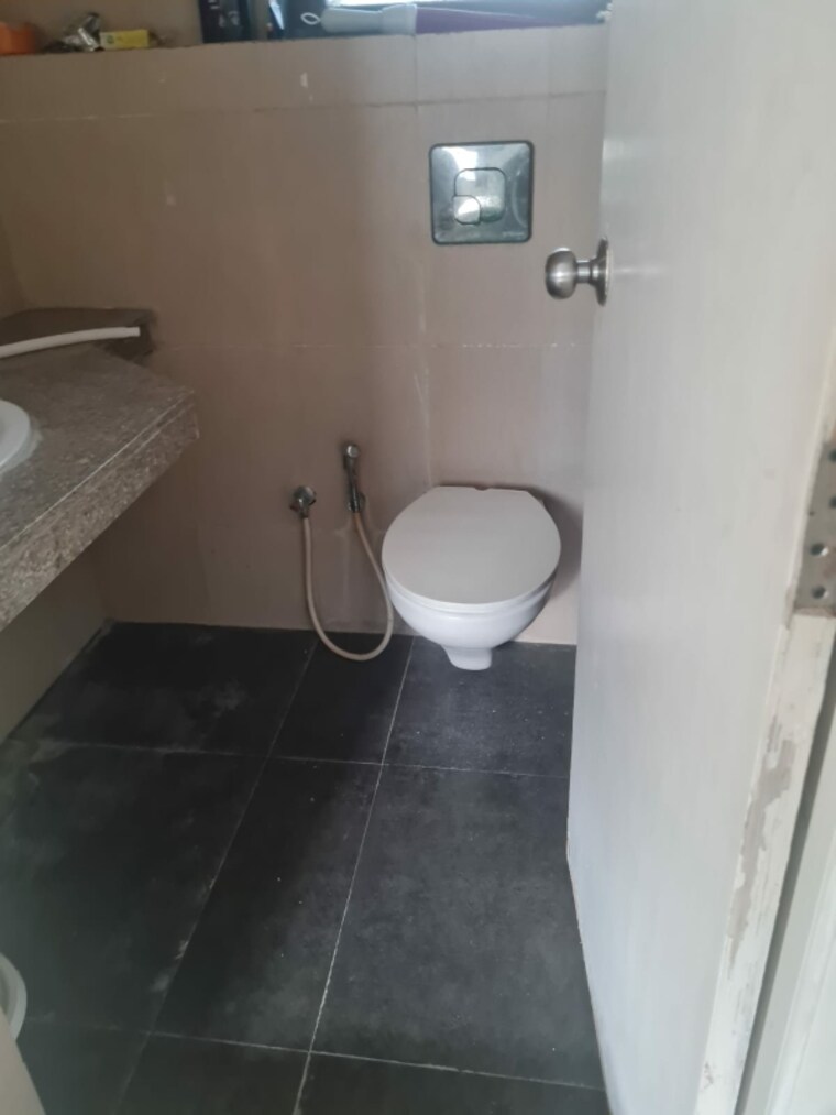 Other, vaishnodevi circle 2 Bedroom 1300 Sq.Ft. Apartment In Vaishnodevi Circle Ahmedabad 9550532