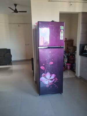 Furnished Amenities in 2 BHK Apartment at Vaishnodevi Circle – for Rent