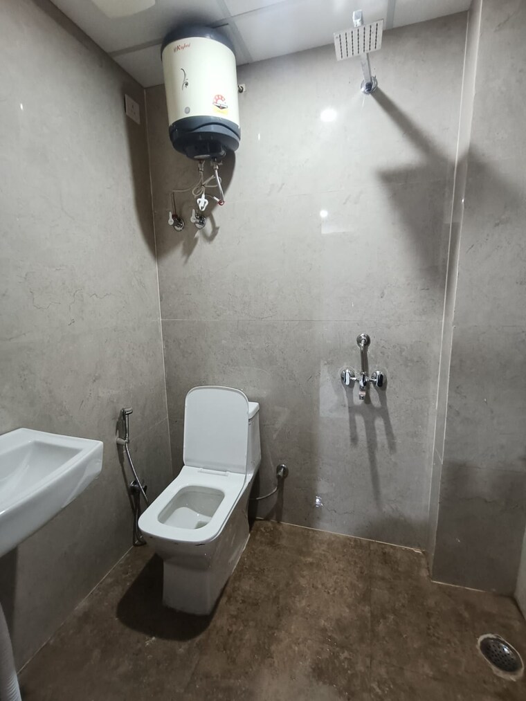 Bathroom, ansal-sushant-lok-i 1 Bedroom 100 Sq.Ft. Builder Floor In Sector 43 Gurgaon 9550555