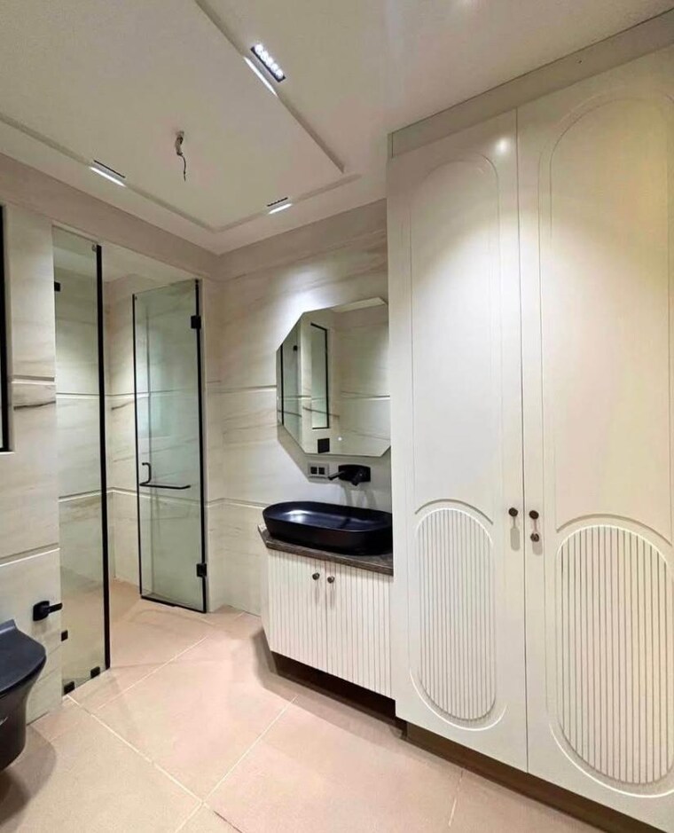 Bathroom, sushant-lok-3 4 Bedroom 2500 Sq.Ft. Builder Floor In Sector 57 Gurgaon 9550574