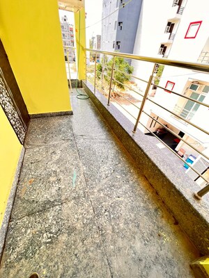 Balcony in 1 RK Builder Floor at Ansal Sushant Lok I, Sector 43 – for Rent