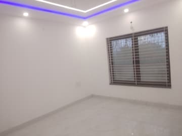 Room in 4 BHK Independent House at Salaiya – for Sale