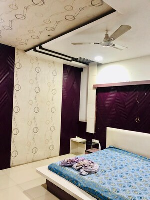 Bedroom in 6+ BHK Villa at Pandri – for Rent
