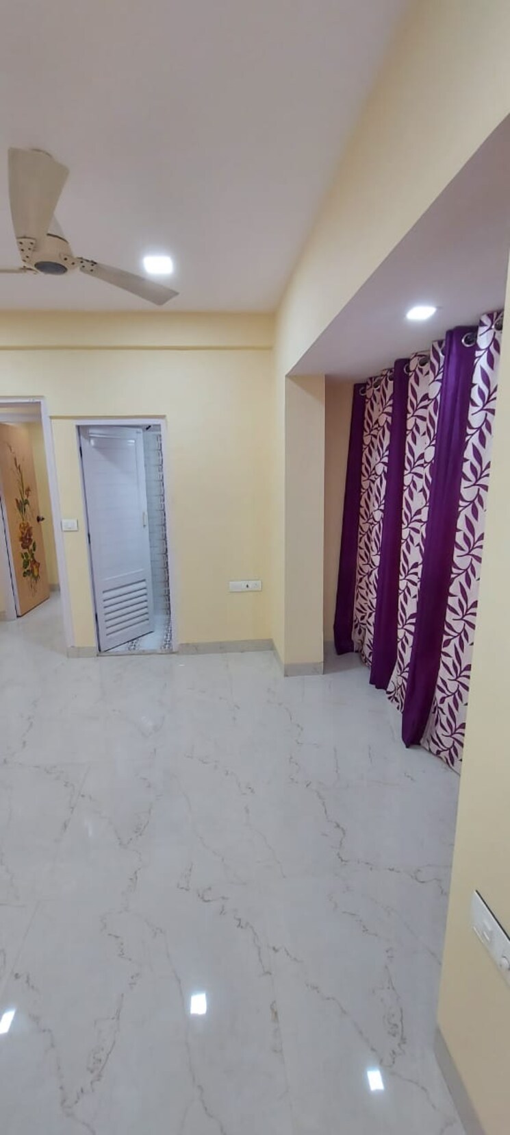 Living Room, sunny-side-apartment 3 Bedroom 840 Sq.Ft. Apartment In Andheri West Mumbai 9550589