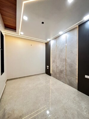 Room in 4 BHK Builder Floor at SA HOMES I, Uttam Nagar – for Sale