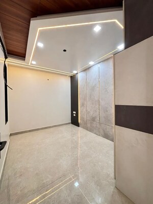 Room in 4 BHK Builder Floor at SA HOMES I, Uttam Nagar – for Sale