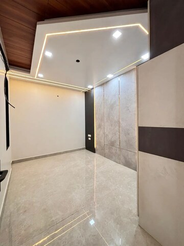 Room in 4 BHK Builder Floor at SA HOMES I, Uttam Nagar – for Sale