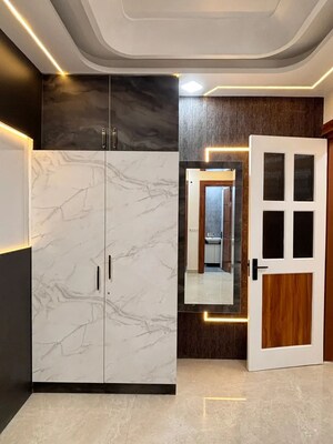 Room in 4 BHK Builder Floor at SA HOMES I, Uttam Nagar – for Sale