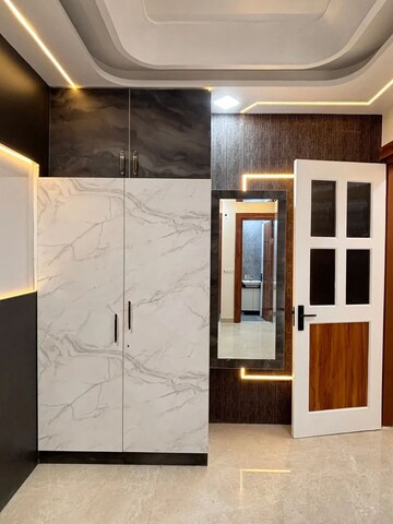 Room in 4 BHK Builder Floor at SA HOMES I, Uttam Nagar – for Sale