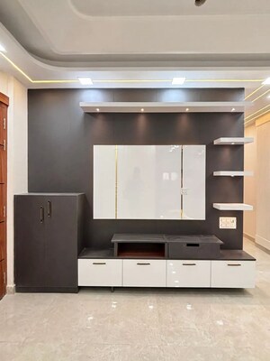 Room in 4 BHK Builder Floor at SA HOMES I, Uttam Nagar – for Sale