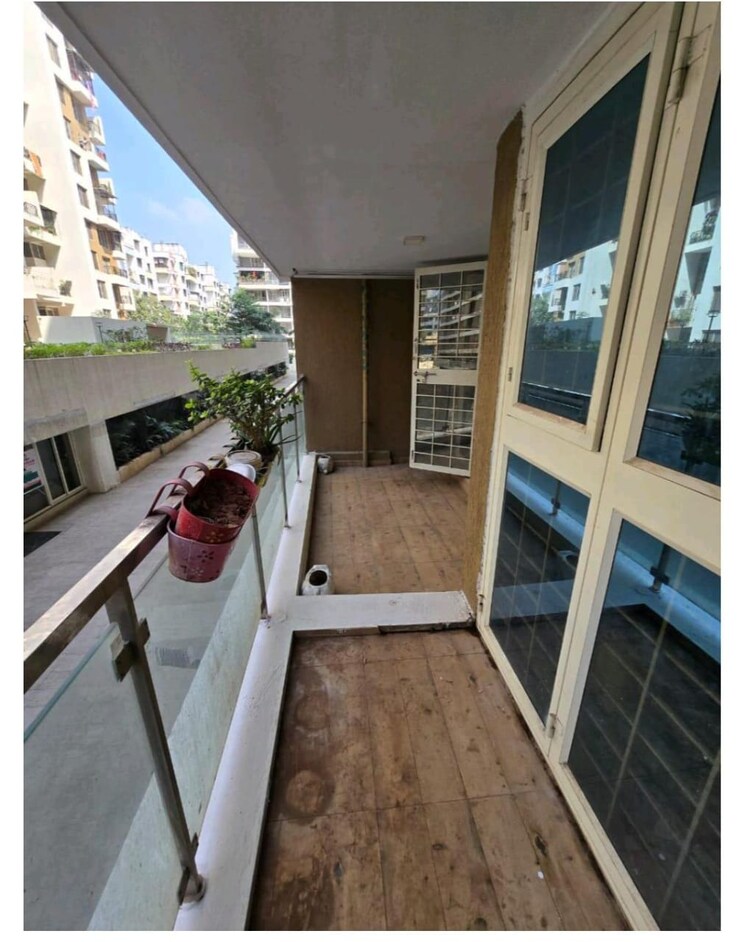 Balcony, shree-signature-park 3 Bedroom 1450 Sq.Ft. Apartment In Wakad Pune 9550639