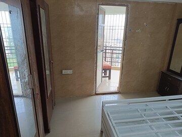 Room in 2 BHK Apartment at Mohid Heights, Andheri West – for Rent