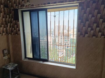 Room in 2 BHK Apartment at Mohid Heights, Andheri West – for Rent