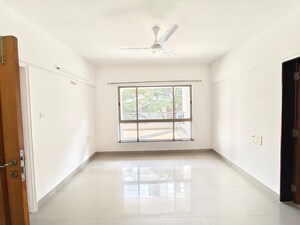 Room in 3 BHK Apartment at Shivajinagar – for Rent
