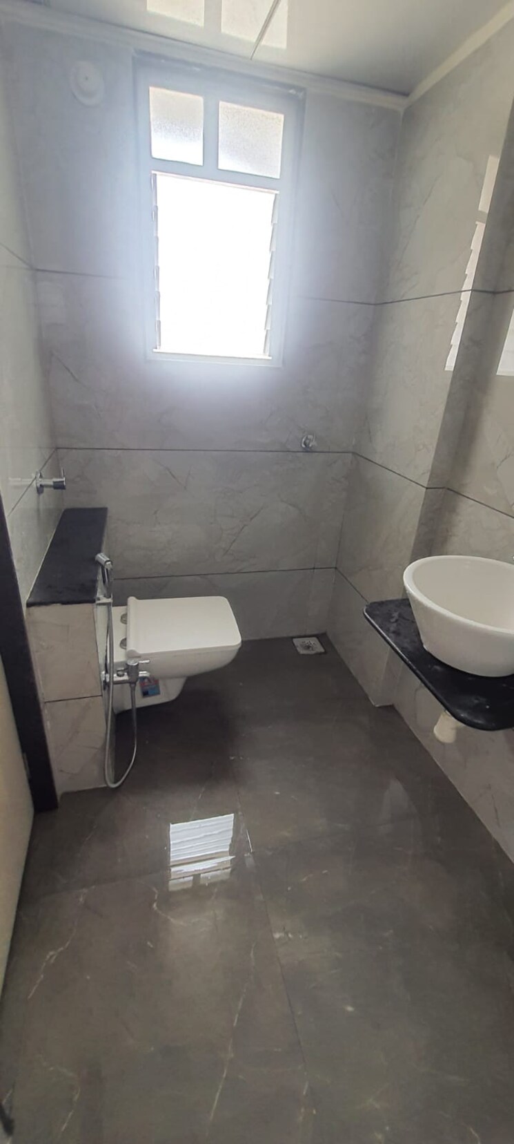 Bathroom, shivajinagar 3 Bedroom 1750 Sq.Ft. Apartment In Shivajinagar Pune 9550615