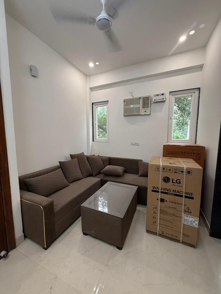 Living Room, chattarpur 1 Bedroom 450 Sq.Ft. Builder Floor In Chattarpur Delhi 9550658