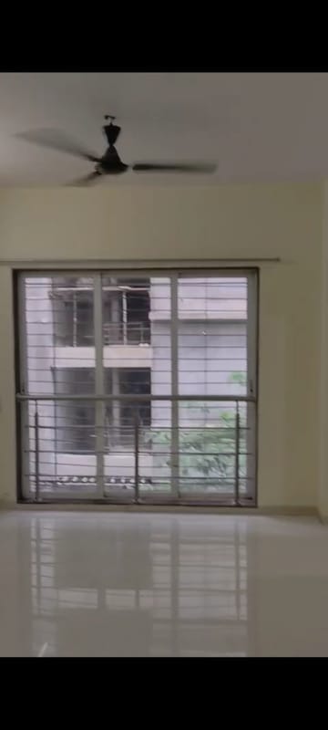 Room in 2 BHK Apartment at Shyam Gokul Jogeshwari, Jogeshwari East – for Rent