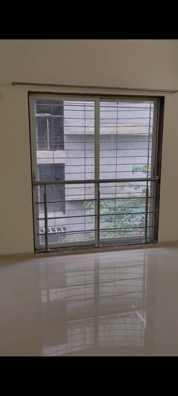 Room in 2 BHK Apartment at Shyam Gokul Jogeshwari, Jogeshwari East – for Rent