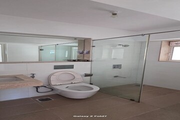 Team Area in 2.5 BHK Apartment at Godrej The Trees, Vikhroli East – for Rent